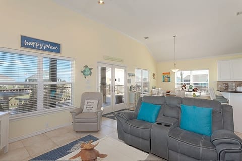 House, 3 Bedrooms | Living area | Smart TV, streaming services