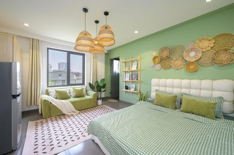 Deluxe Room, City View | Street view