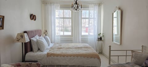 Standard Triple Room | Free WiFi