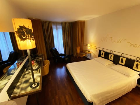 Superior Double or Twin Room | Hypo-allergenic bedding, minibar, in-room safe, desk