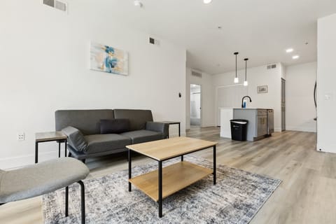 Deluxe Apartment, 1 Bedroom | Living area | 42-inch Smart TV with digital channels, Netflix, Hulu