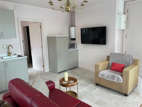 Apartment | Living area | TV