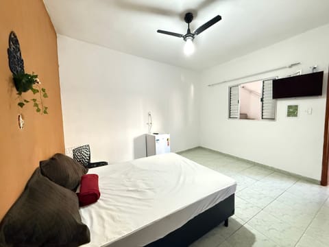 1 bedroom, laptop workspace, blackout drapes