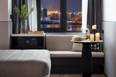 Comfort Triple Room | Premium bedding, down comforters, pillowtop beds, minibar