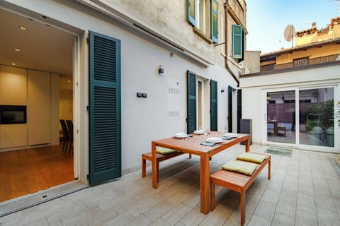 Apartment | Terrace/patio