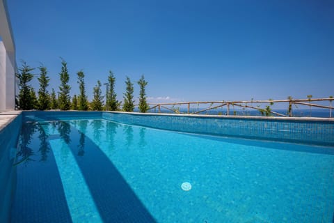 Private pool