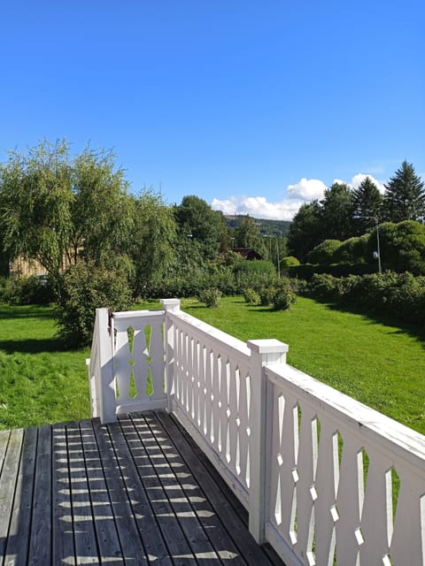 Traditional House, Garden View | Terrace/patio