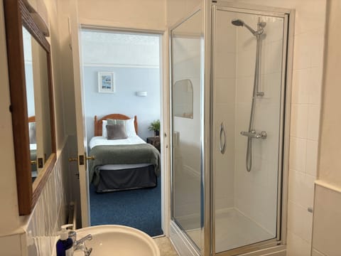 Triple Room, Sea View (Room 3) | Bed sheets