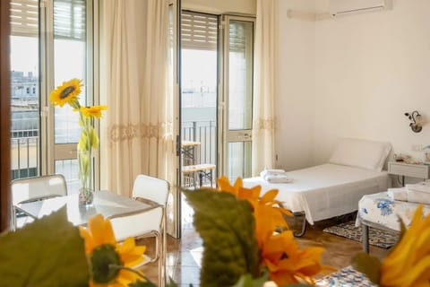 Room, 1 Bedroom, Smoking, Patio | 1 bedroom