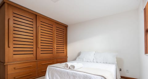 Deluxe House | 4 bedrooms, WiFi (free), individually decorated, individually furnished