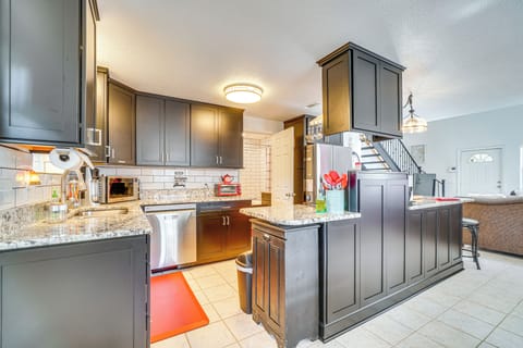 House (2 Bedrooms) | Interior