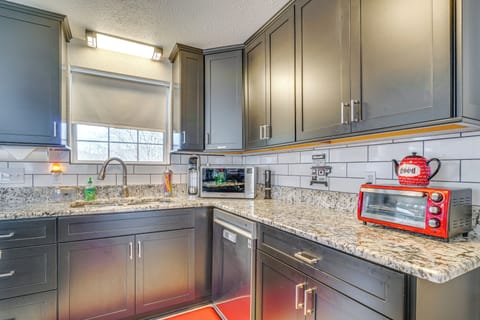 House (2 Bedrooms) | Interior