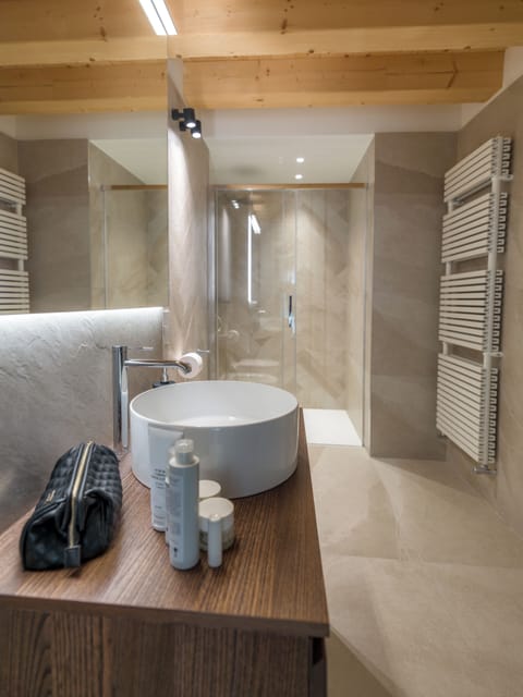 Classic Room | Bathroom | Slippers