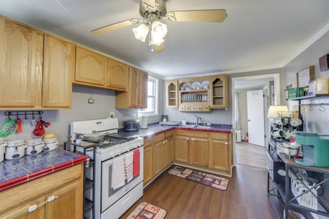 House (2 Bedrooms) | Interior