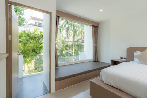 Deluxe Double Room | In-room safe, free WiFi, bed sheets