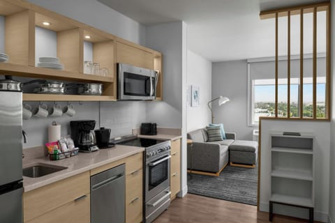 Suite, 1 Bedroom | Premium bedding, desk, iron/ironing board, free WiFi