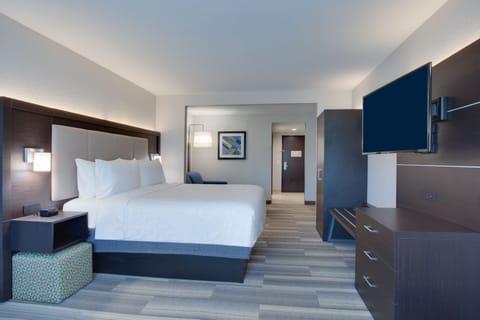 Suite, 1 King Bed (Additional Living Area) | In-room safe, desk, iron/ironing board, rollaway beds