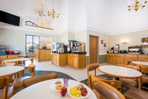 Free daily self-serve breakfast