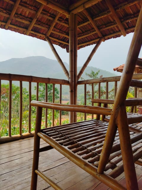Deluxe Room | Living area