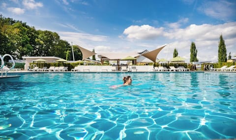 House | Pool