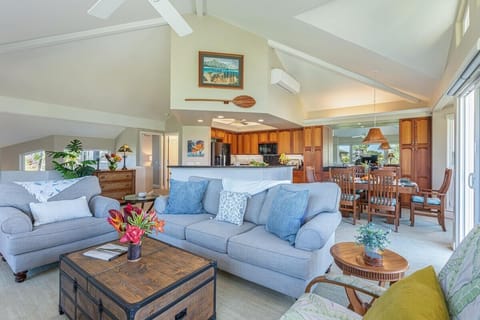 Condo, 3 Bedrooms | Living area | Smart TV