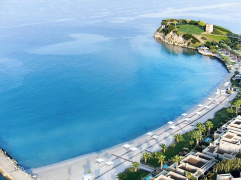 Private beach, sun loungers, beach umbrellas, beach towels