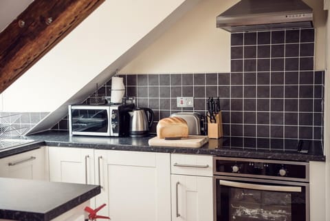 Apartment | Private kitchen | Fridge, microwave, oven, stovetop