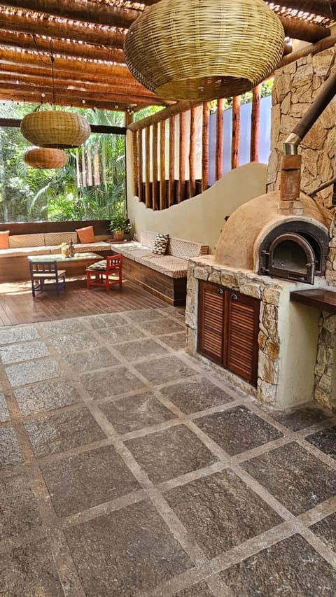 32-inch TV with digital channels