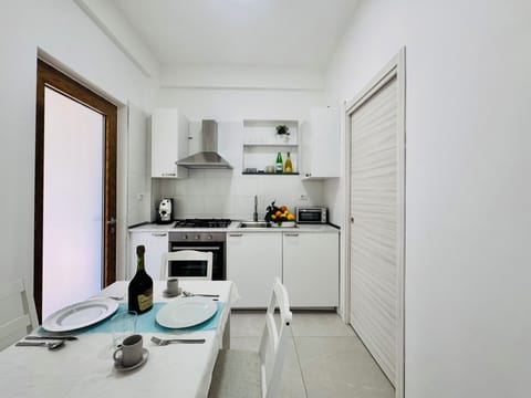 House, 2 Bedrooms, Sea View | Private kitchen | Espresso maker, electric kettle