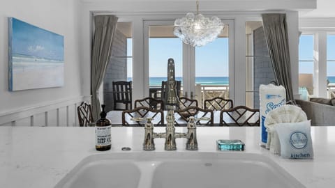 Condo, Multiple Beds, Patio, Ocean View (429 S Bridge Ln 107A) | Interior