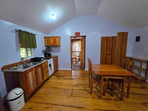 Cabin | Private kitchen | Fridge, stovetop, coffee/tea maker, toaster