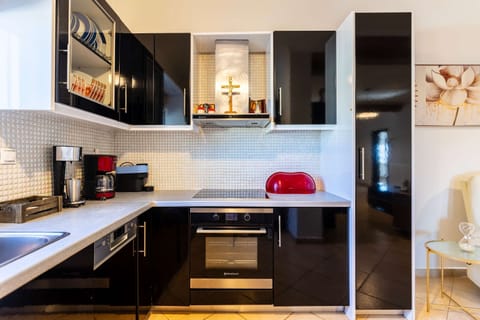 Apartment | 3 bedrooms, desk, Internet