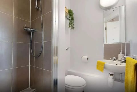 Single Room, Non Smoking | Bathroom