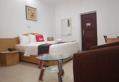 Classic Double Room, Balcony, City View | Desk, free WiFi