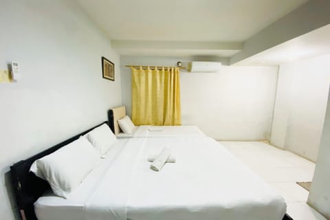 Family Suite | Premium bedding, WiFi (free), bed sheets