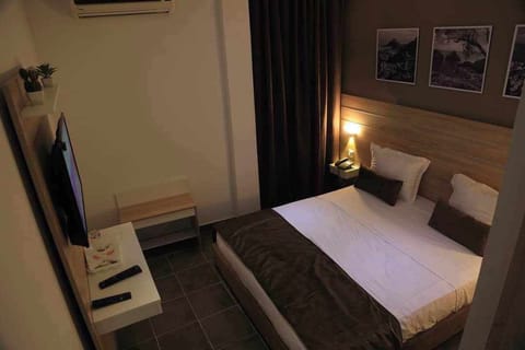 Basic Single Room | Free WiFi