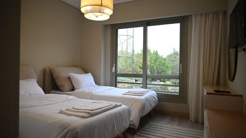 Family Studio, Park View