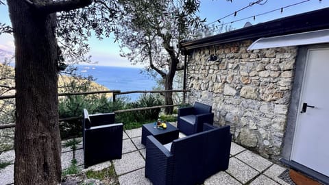 House, 2 Bedrooms | Terrace/patio