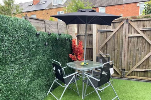 House | Outdoor dining