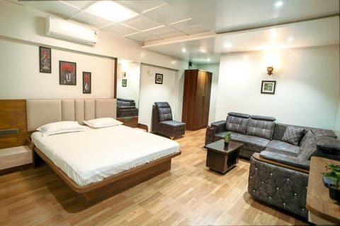 Superior Room | Rollaway beds, free WiFi, bed sheets