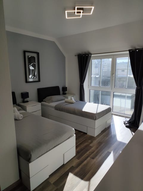 Standard Twin Room, Private Bathroom, Courtyard View | Free WiFi