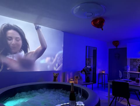 Eden Spa Suite, Wellness Aparthotel, patio, garden view | Living area