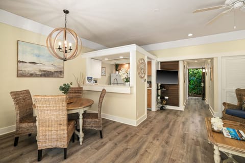 Condo, 1 Bedroom | Dining
