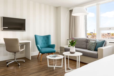 Minibar, in-room safe, desk, soundproofing