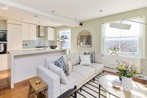 House (2 Bedrooms) | Exterior
