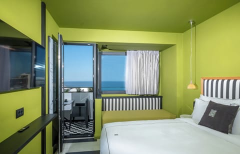 The Pal Suite | In-room safe, desk, laptop workspace, blackout drapes