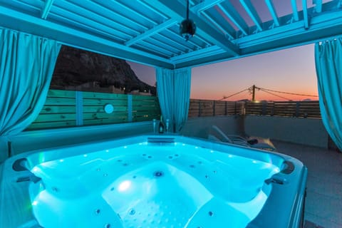 House, Smoking | 2 bedrooms