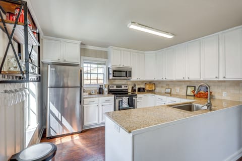 House (2 Bedrooms) | Interior