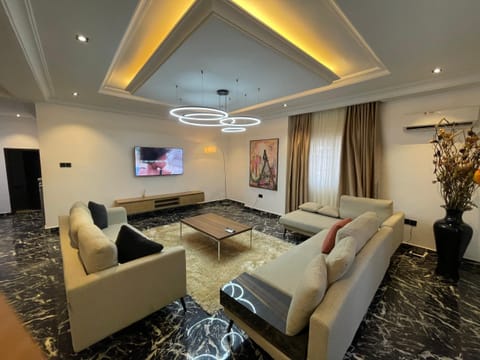 Luxury Apartment, 3 Bedrooms, Balcony, Garden View | Living area