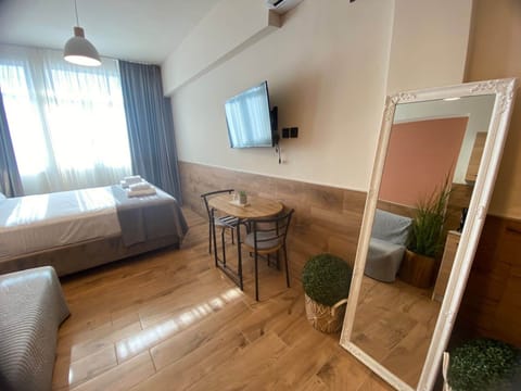 House, Smoking | 1 bedroom, desk